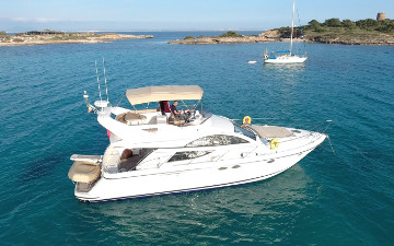 Fairline Phantom 46 for charter in Mallorca