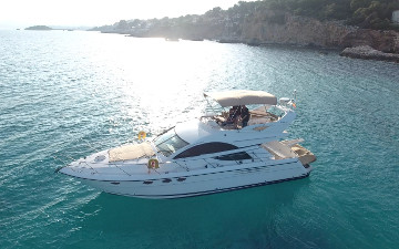 Fairline Phantom 46 for charter in Mallorca