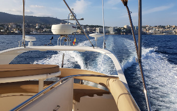 Fairline Phantom 46 for charter in Mallorca