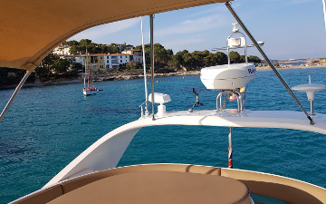 Fairline Phantom 46 for charter in Mallorca