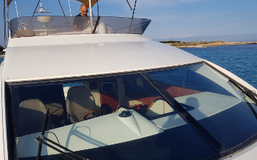 Fairline Phantom 46 for charter in Mallorca